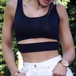 Black ribbed crop top